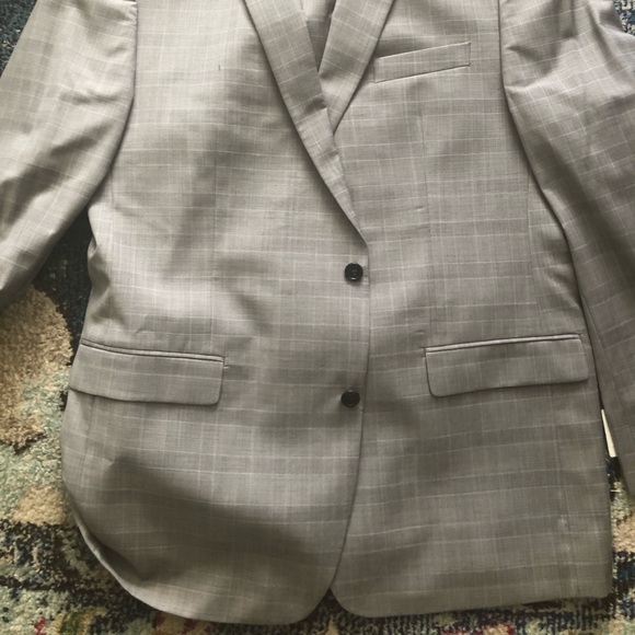 Men’s suits - Picture 5 of 13